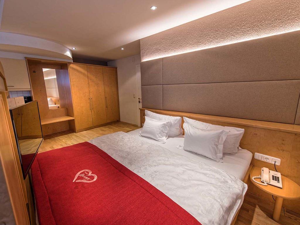 Hotel Universo Зерфаус Номер фото