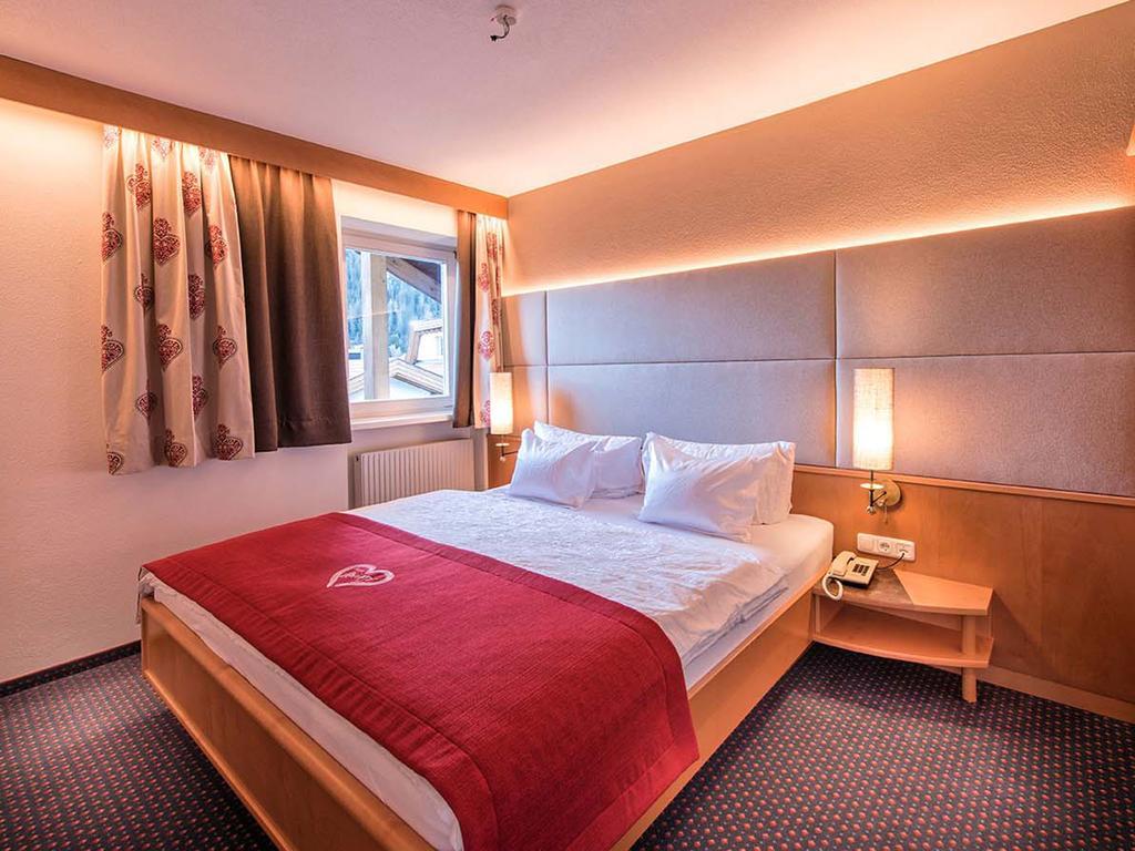 Hotel Universo Зерфаус Номер фото